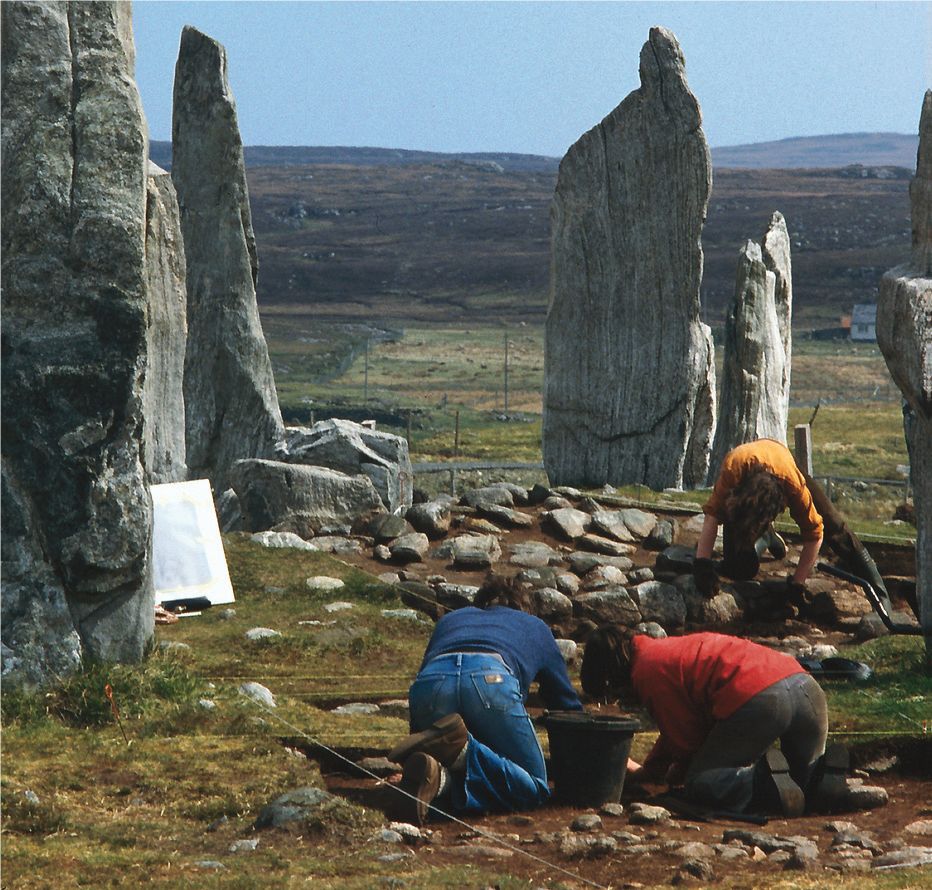 The chamber tomb being excavated, May 1981.